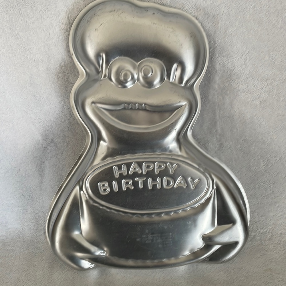 Wilton cake pan Cookie Monster Happy Birthday